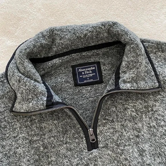 Abercrombie zip up sweater - Picture 2 of 2